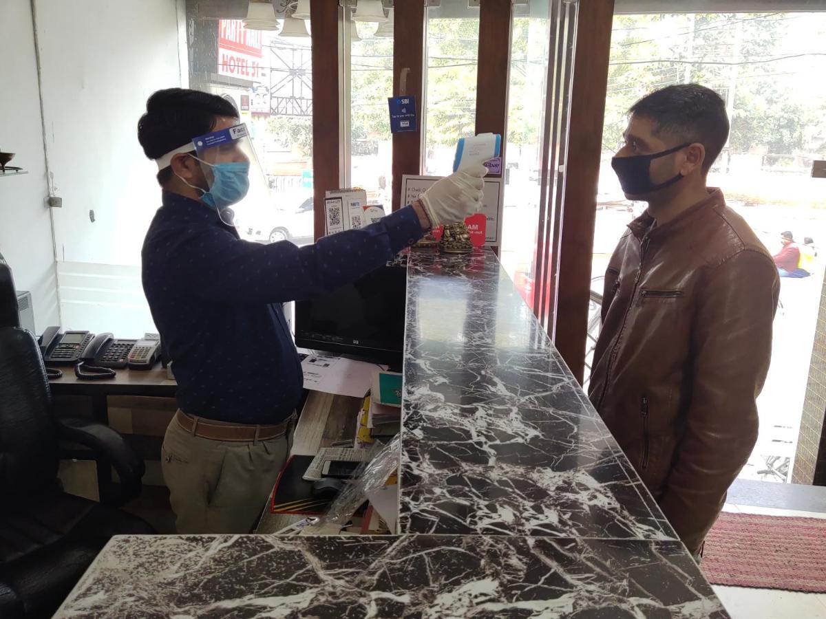 Hotel 51 Amritsar Zewnętrze zdjęcie