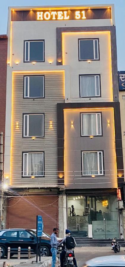 Hotel 51 Amritsar Zewnętrze zdjęcie