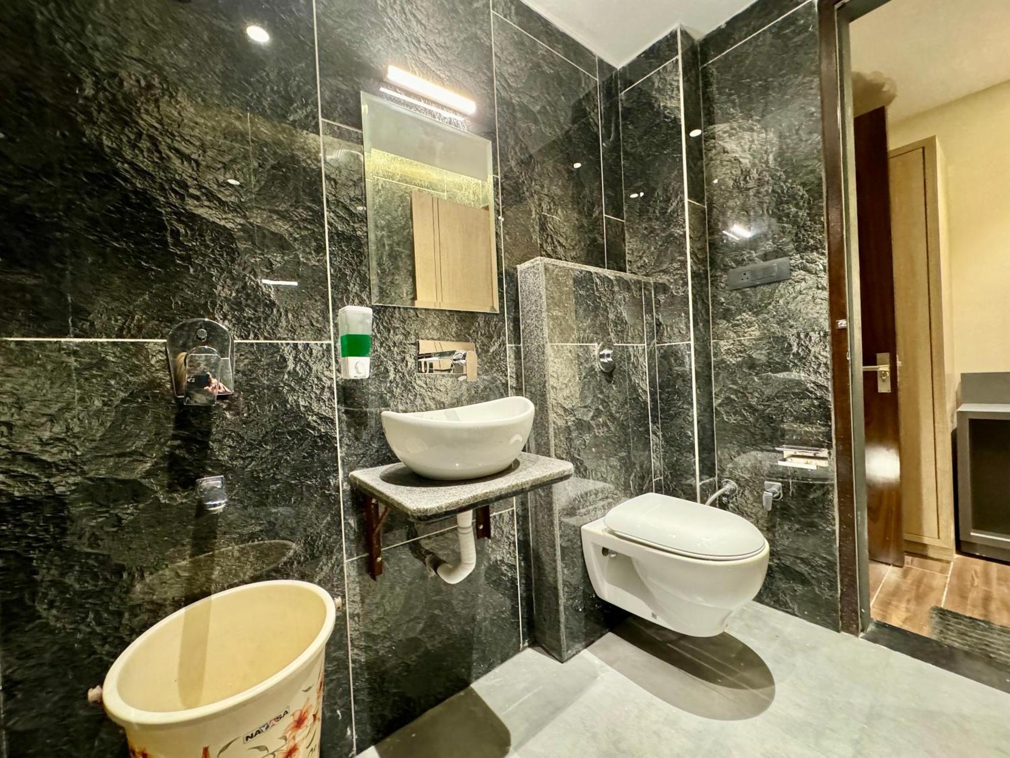 Hotel 51 Amritsar Zewnętrze zdjęcie