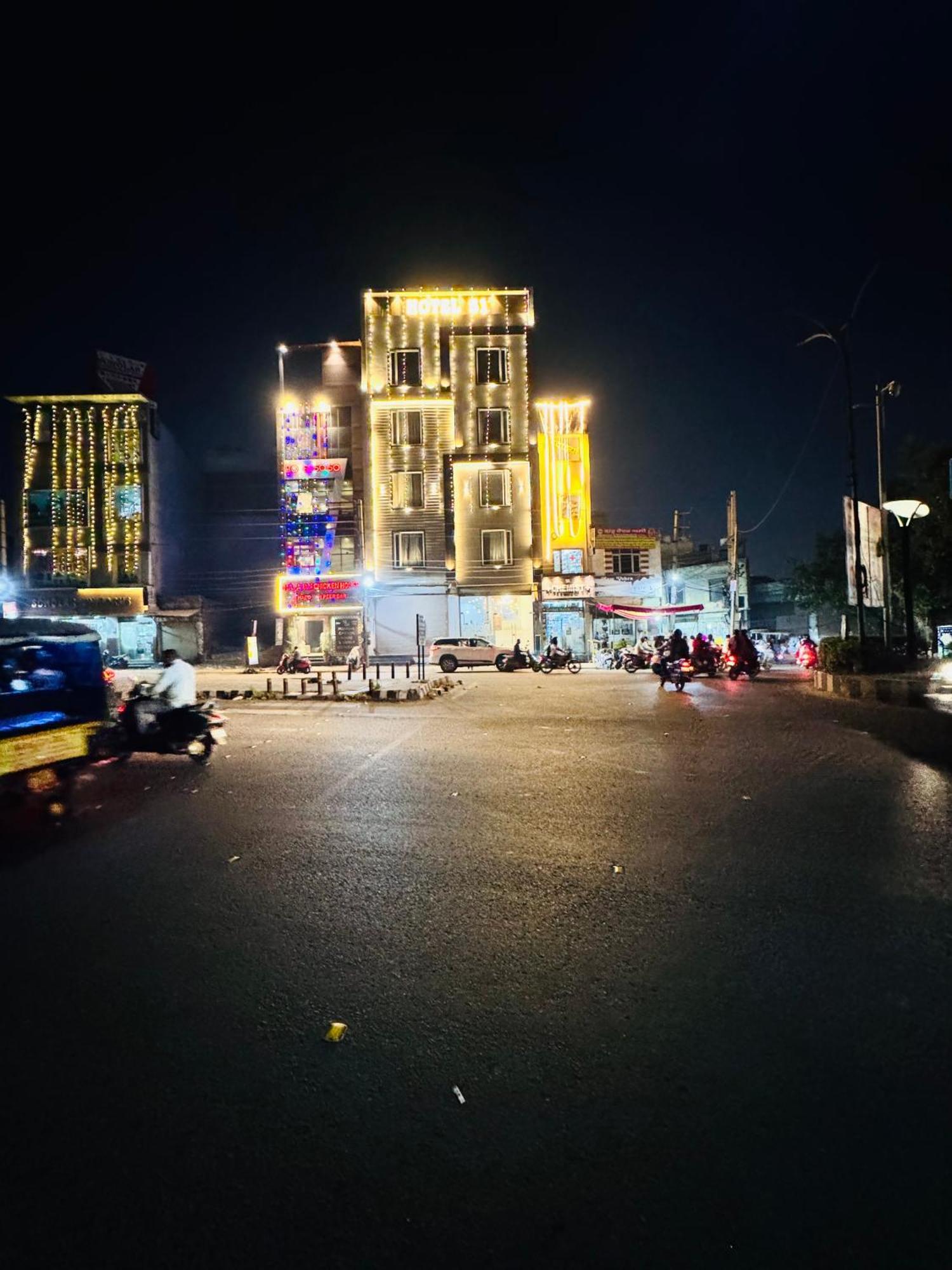 Hotel 51 Amritsar Zewnętrze zdjęcie
